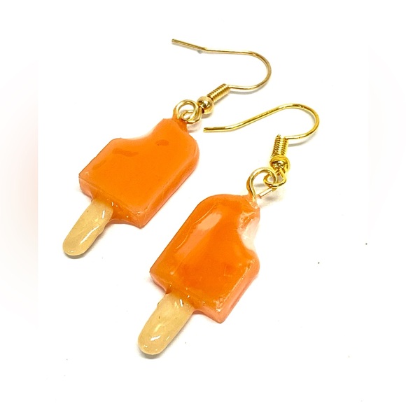 HANDMADE Dreamsicle Resin Art Dangle Earrings - Picture 7 of 10